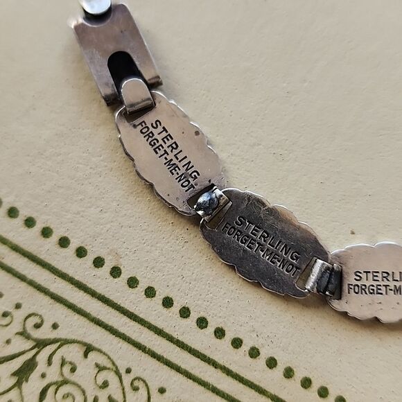 WWII Sterling Silver Forget Me Not Bracelet Floral Engraved Names - Picture 8 of 8